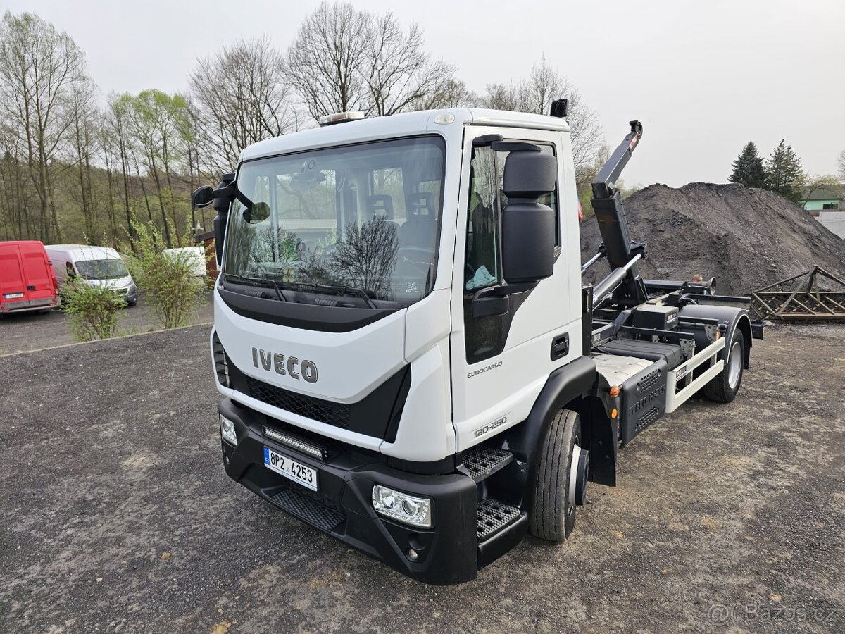 IVECO Eurocargo 120-250 nosič hákových kontejnerů
