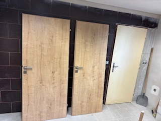 Prodám starší použité dveře ze stavby 70, 80 cm