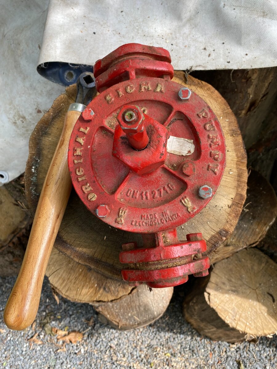 Prodám nové  nepoužité křídlové