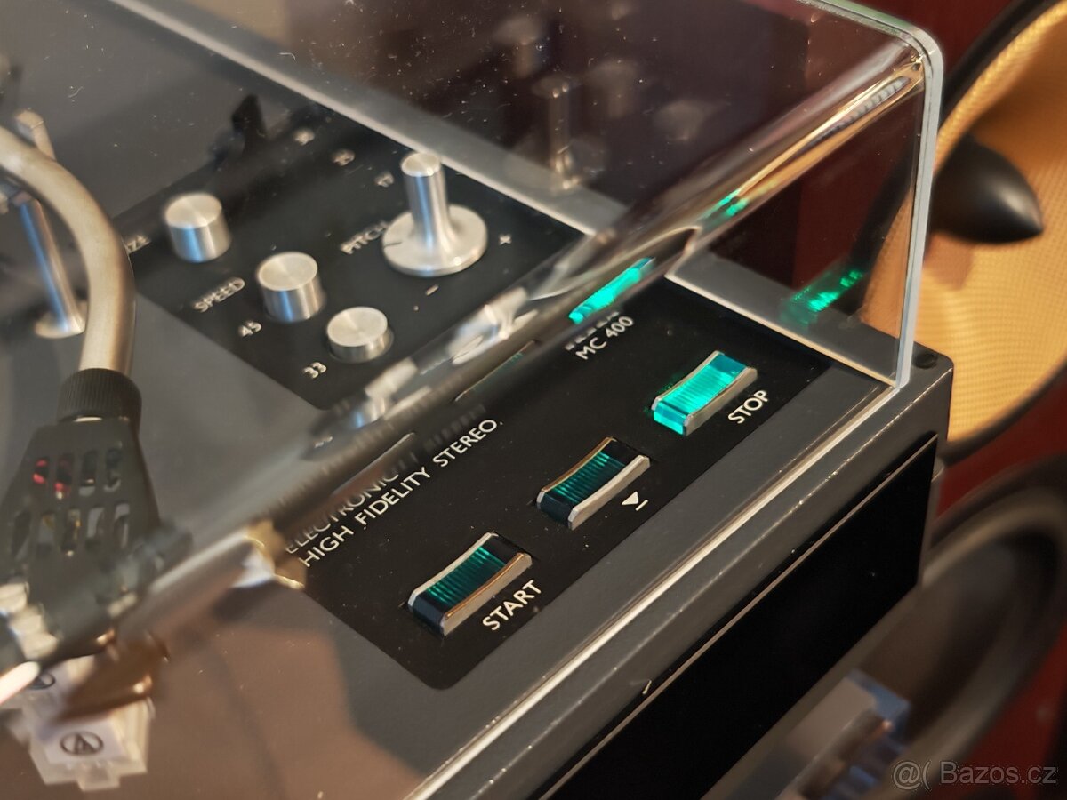 Gramofon TESLA MC400