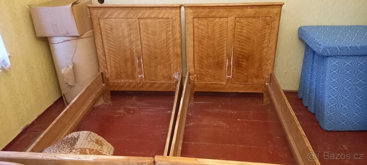 Starožitný  nábytek