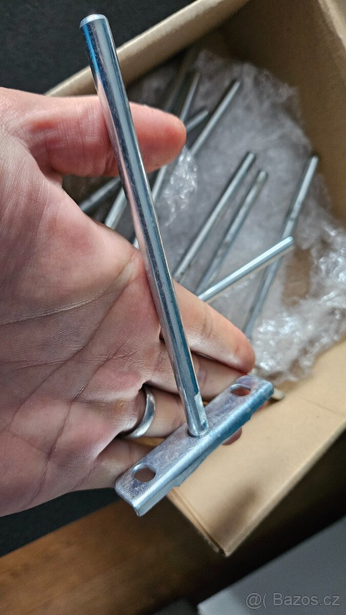 Skryté kování 20ks, nové