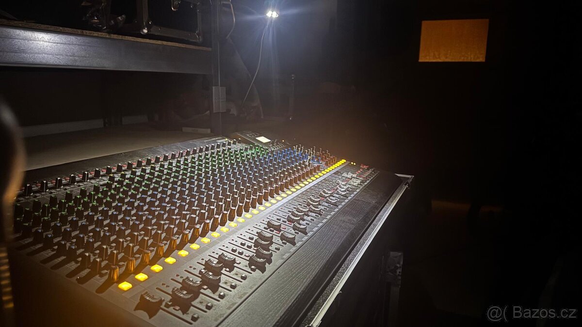 Mix.pult Yamaha MGP32X+Case Yamaha+lampička