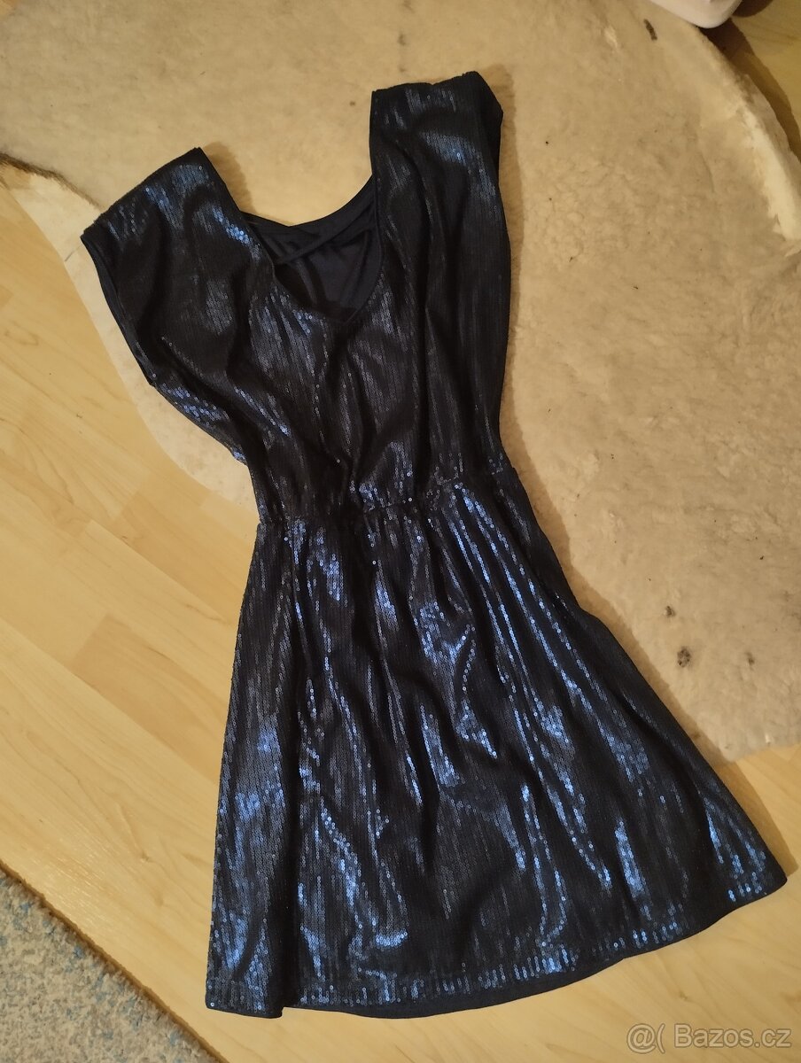 Dámské šaty vel M/L