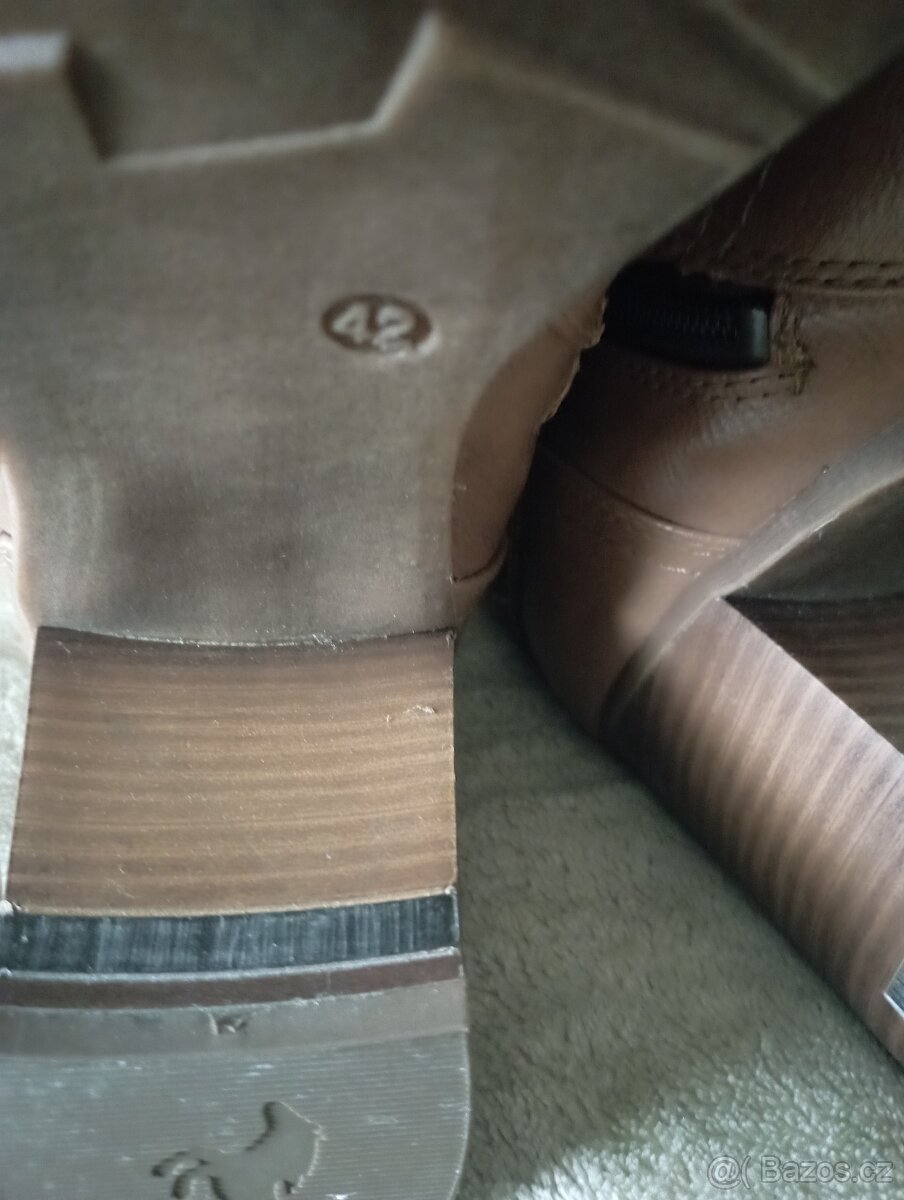 Dámská kotníková obuv značky Mustang