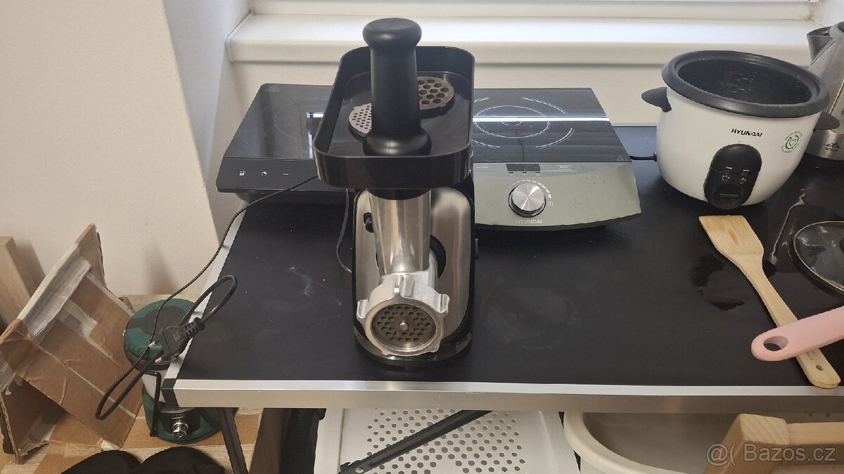 Elektricky mlynek na maso