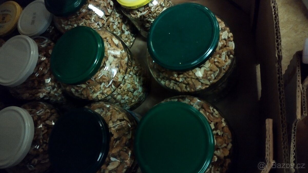 Prodej vlašských ořechů loupané i neloupané