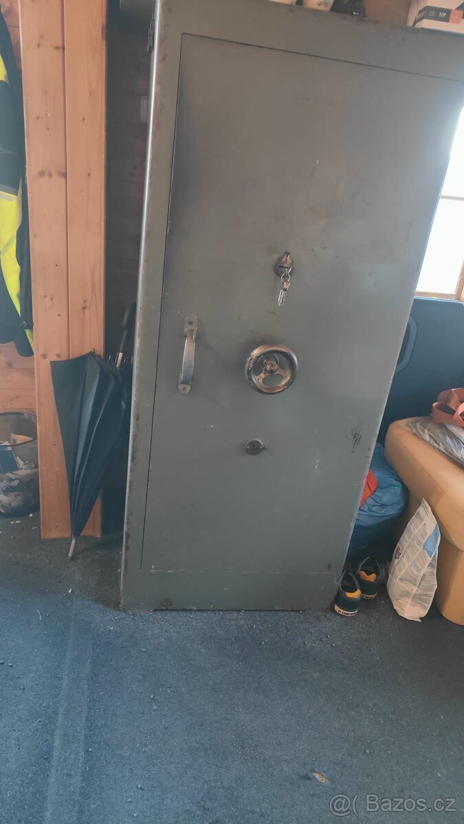 Trezor KOVONA železobetonový