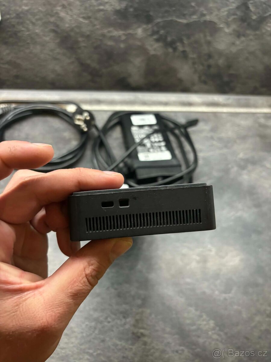 Dokovací stanice Dell WD 19