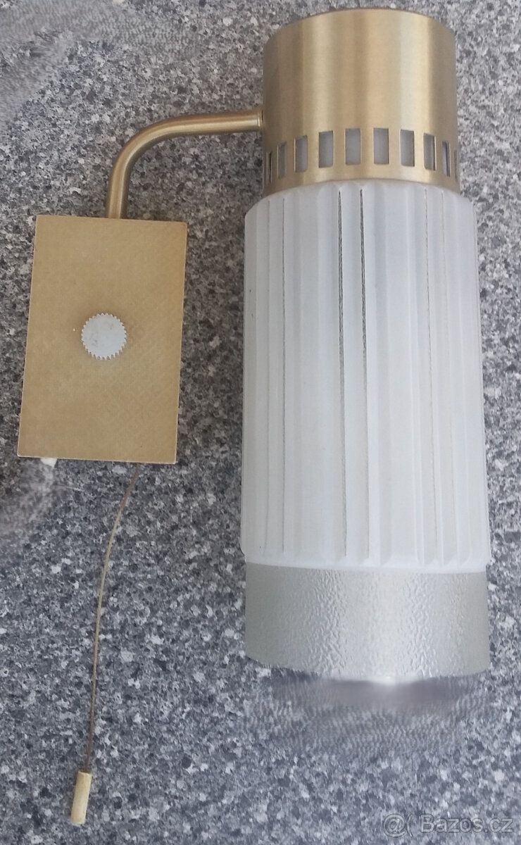 Nástěnná lampička