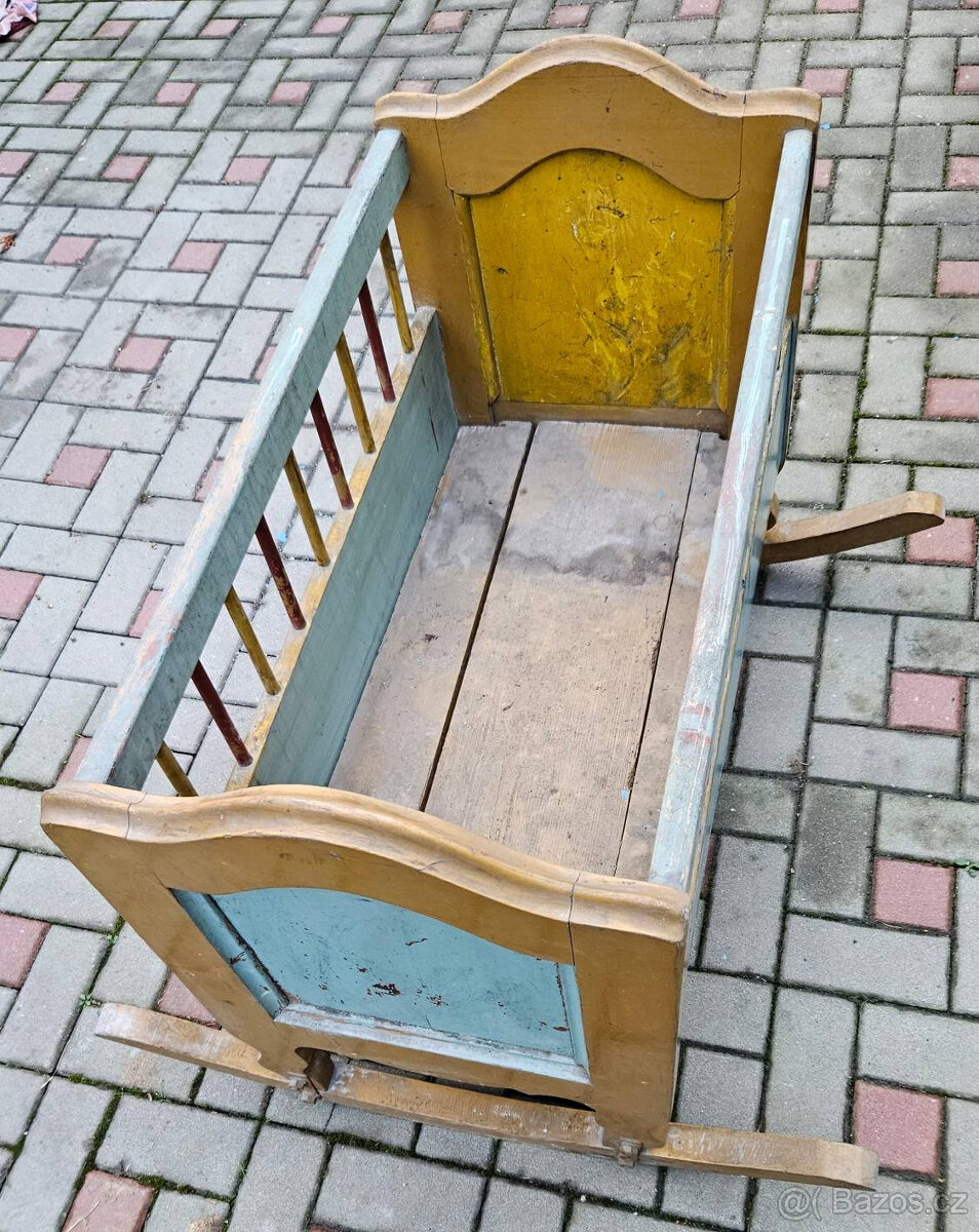 Retro dětská kolébka