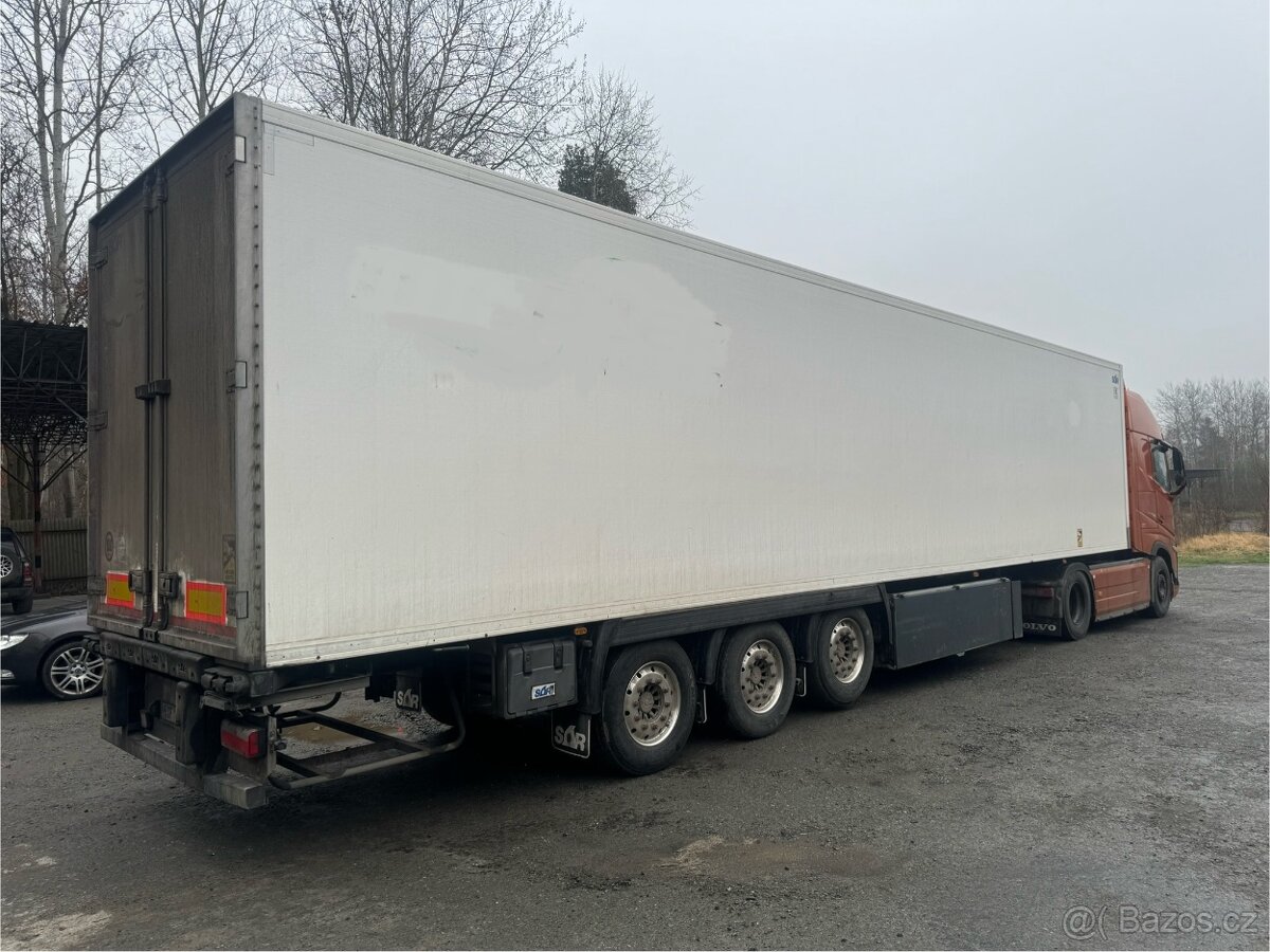 MRAZÍRENSKÝ NÁVĚS SCHWARZMULLER / SOR RV 2021 + CARRIER