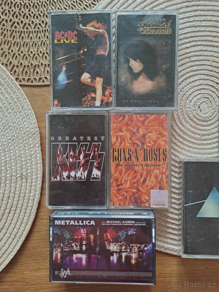 AC/DC, Kiss, Guns Roses, Metallica, Pink Floyd