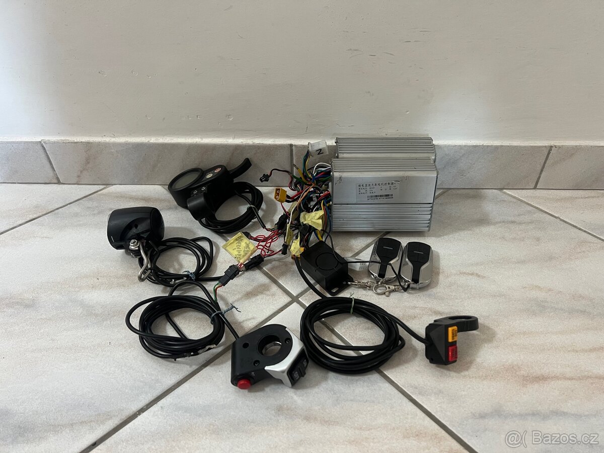 Set kontrolérů s displejem 60V