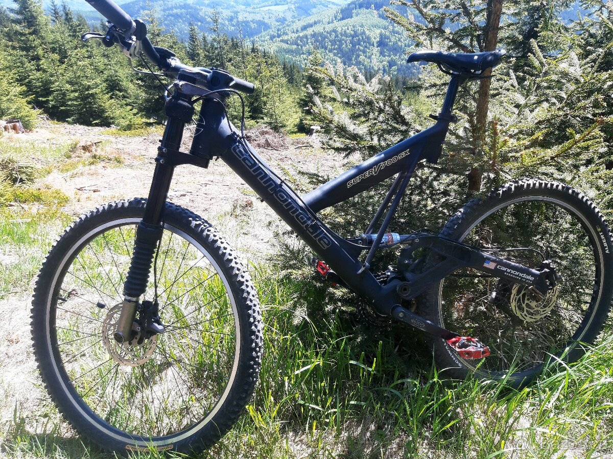 Cannondale Super V700SX