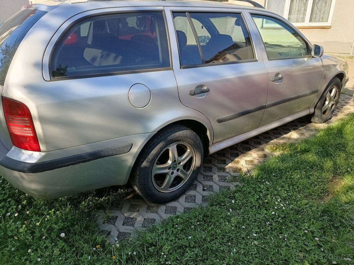 oktavia 1.9 tdi,81kw,r.v.2000,stk 7/26 číst celé