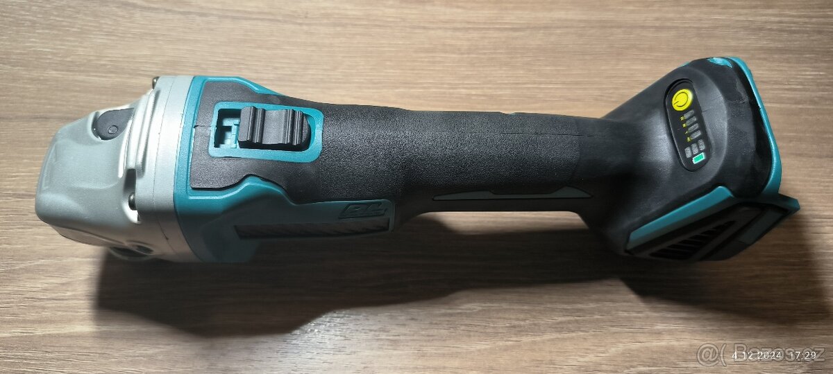 Aku Flexa 18V/125mm pro Makitu baterii