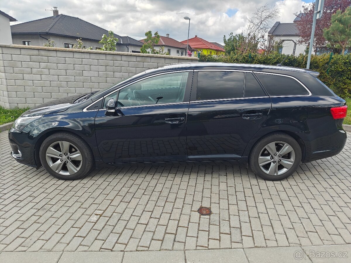 Toyota Avensis 1,8 VVTi combi