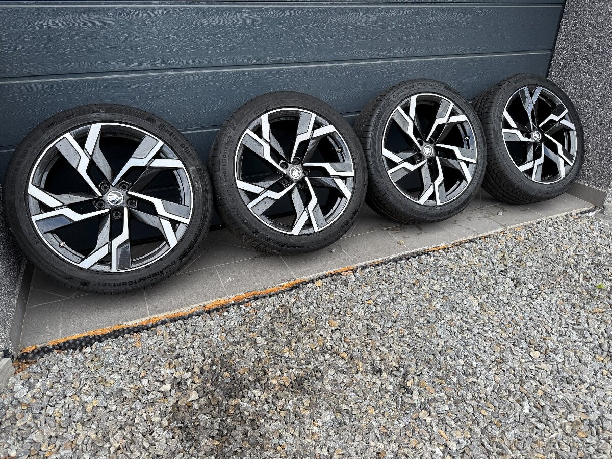 Prodám original ALU Škoda s pneu R20 - Sagitarius