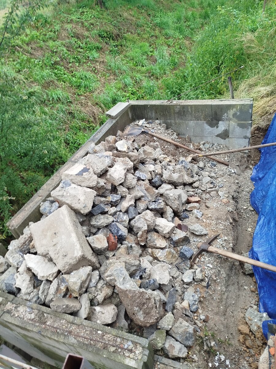 stavebni suť