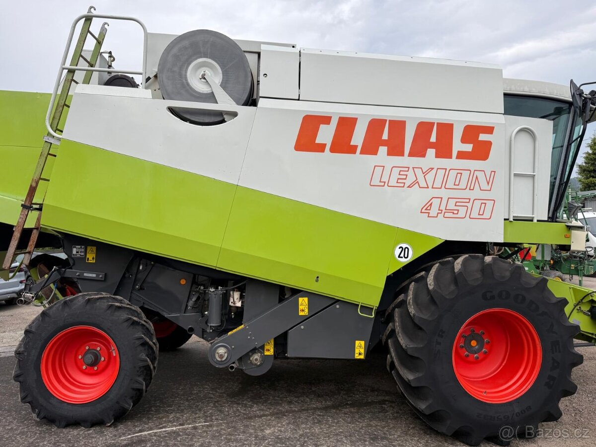 Claas lexion 450 rok výroby. Žací lišta 2001 V660 nebo V750.