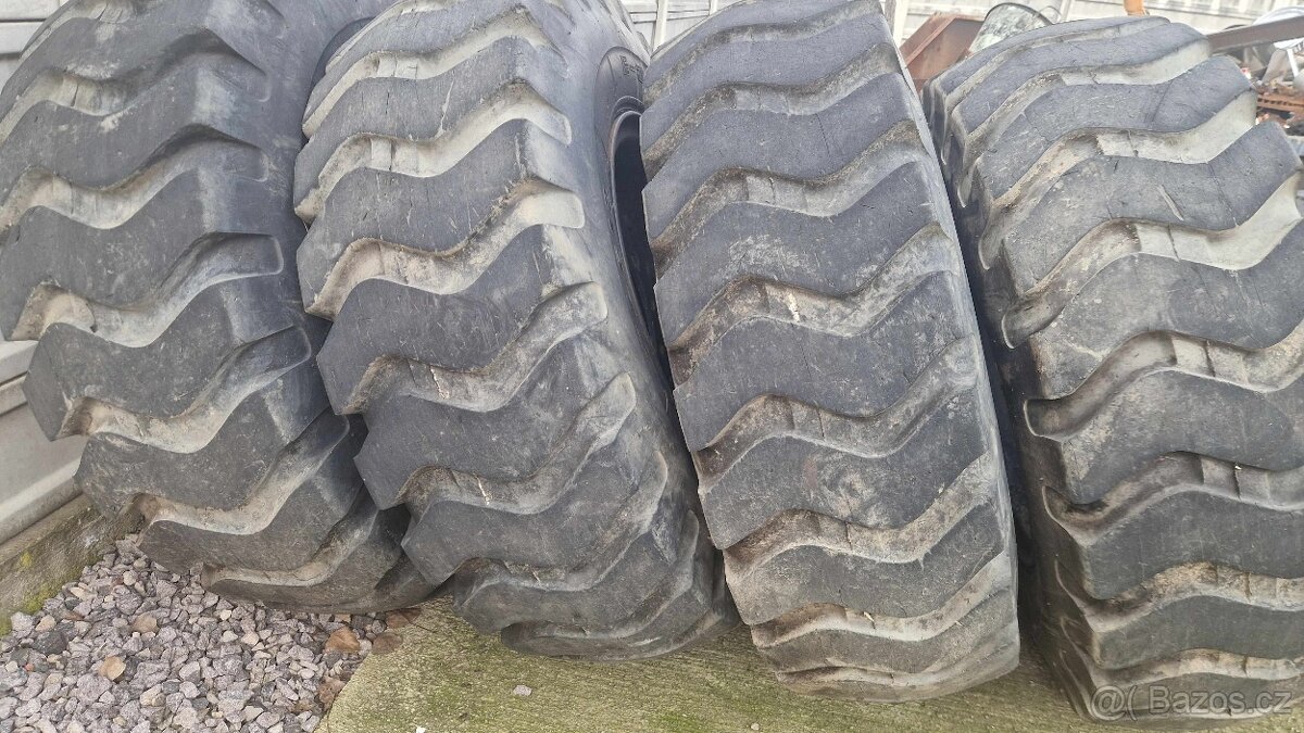 Predám Kolesá na UNK-320 s diskami