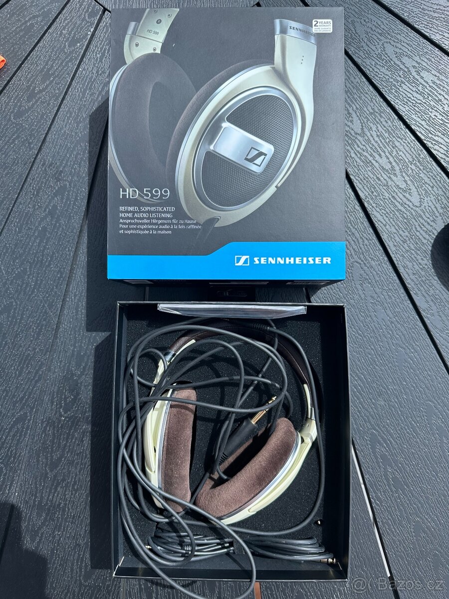 Kabelová sluchátka SENNHEISER HD 599