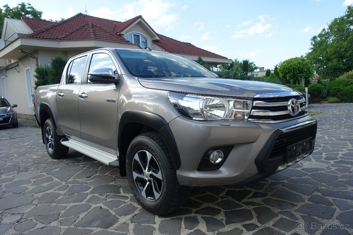 Toyota Hilux DC 2.4 I D-4D Active-75.541km-ZÁNOVNÝ STAV