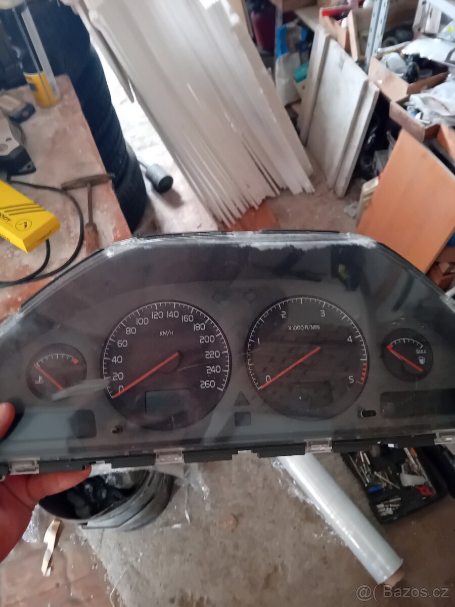 8637996 přístrojová deska volvo