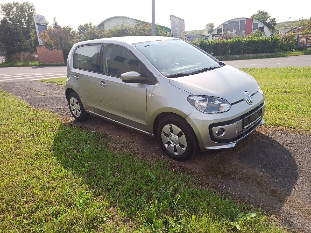 Volkswagen UP 1,0/44Kw 5 dv. Nová TK bez koroze