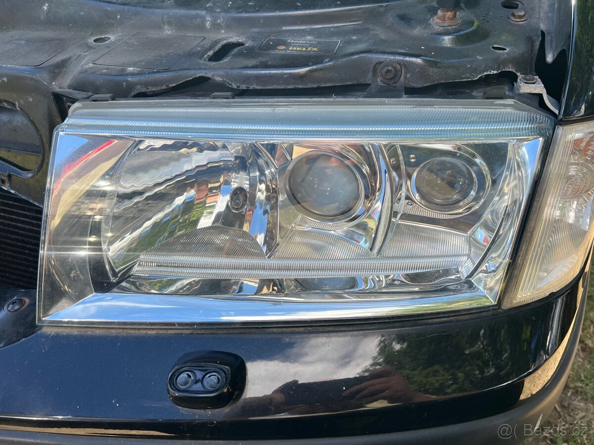 Xenon Škoda Octavia I, levá strana
