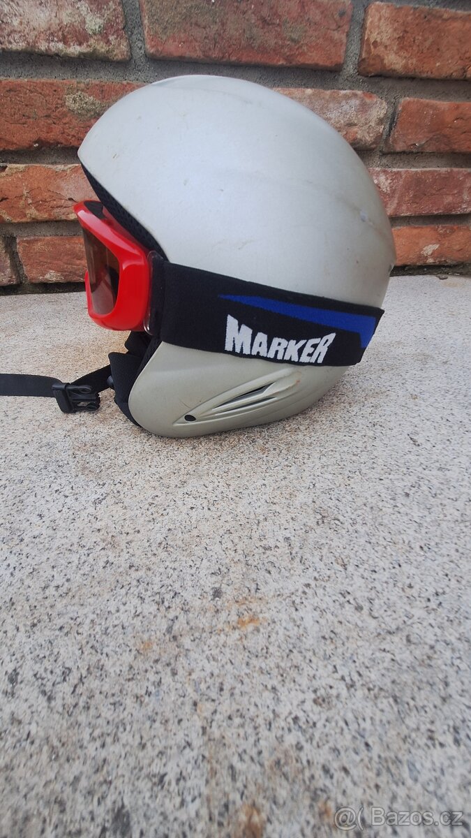 Lyžařská přilba včetně brýlí, vel. S