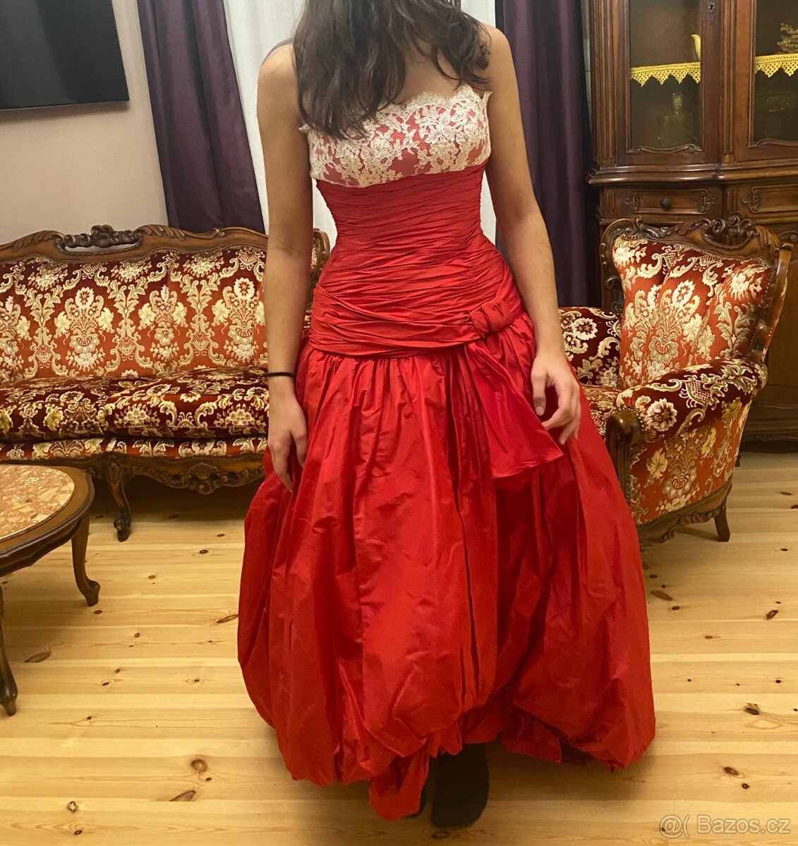 Nové plesové společenské slavnostní svatební hedvábné šaty