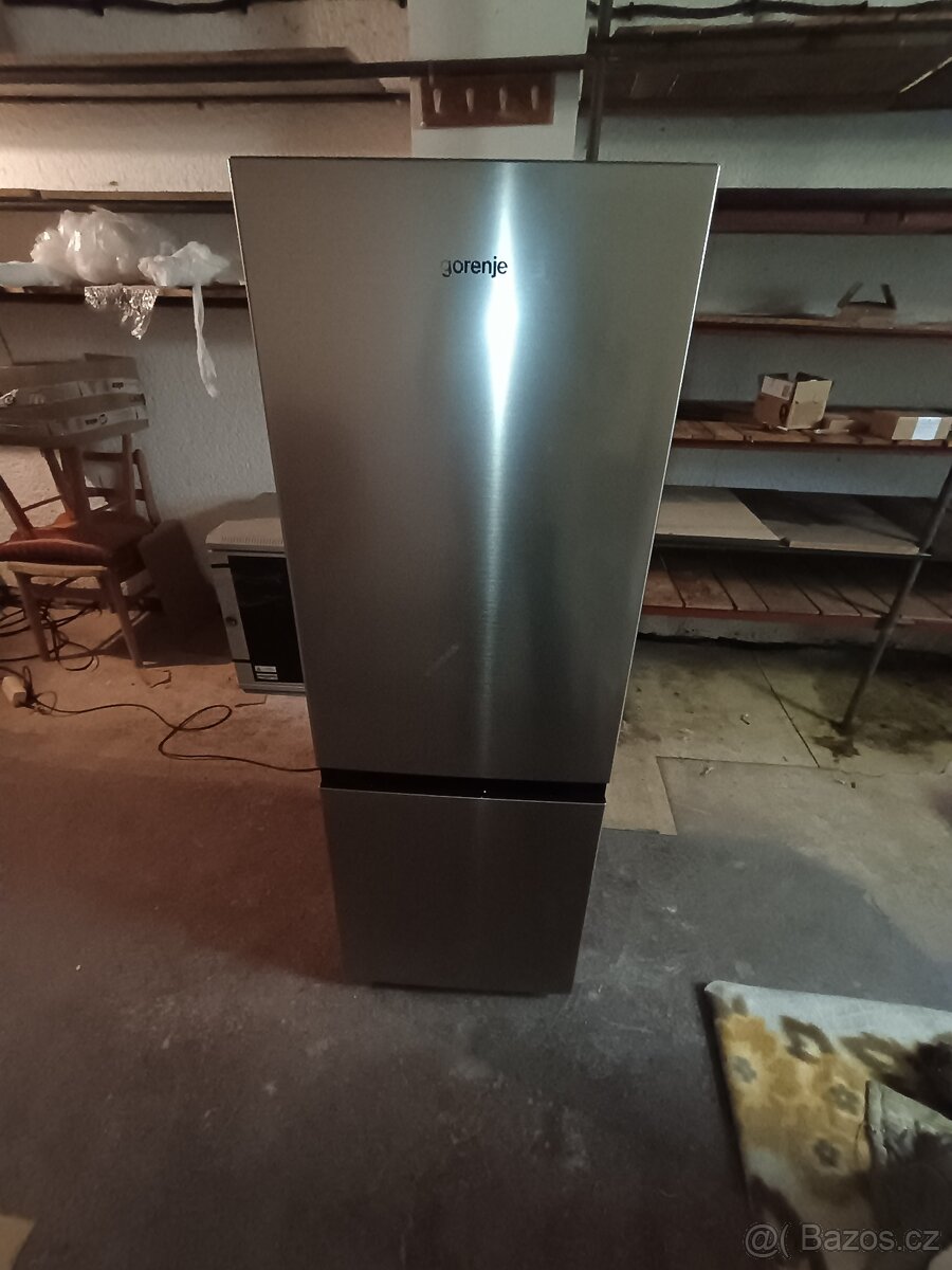 Výprodej Nepoužitá lednička Gorenje RK14EPS4 Dohoda možná