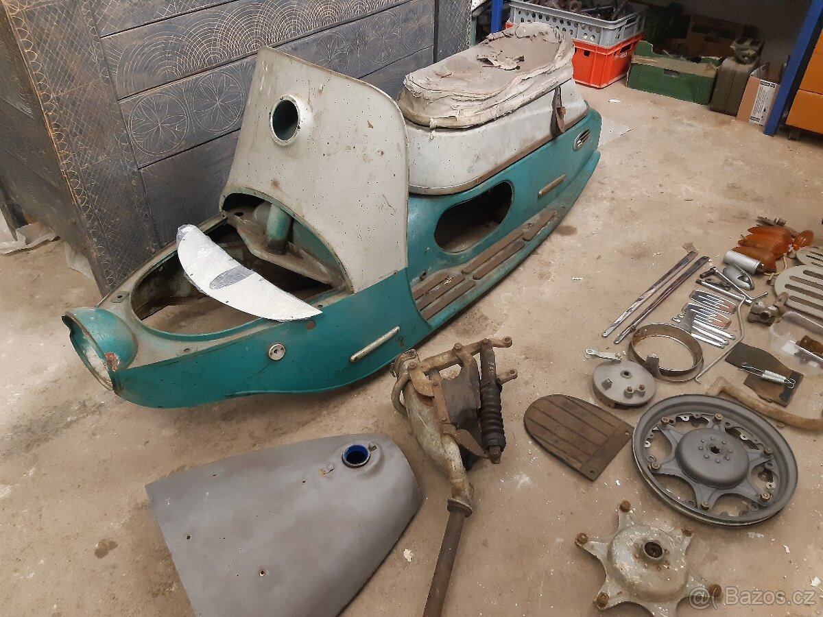 ČZ 175/501 SKÚTR PRASE