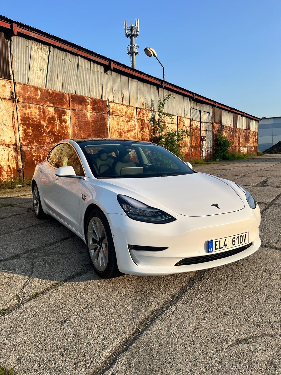 Tesla Model 3 Long Range Dual Motor|2019|Autopilot|Tažné|