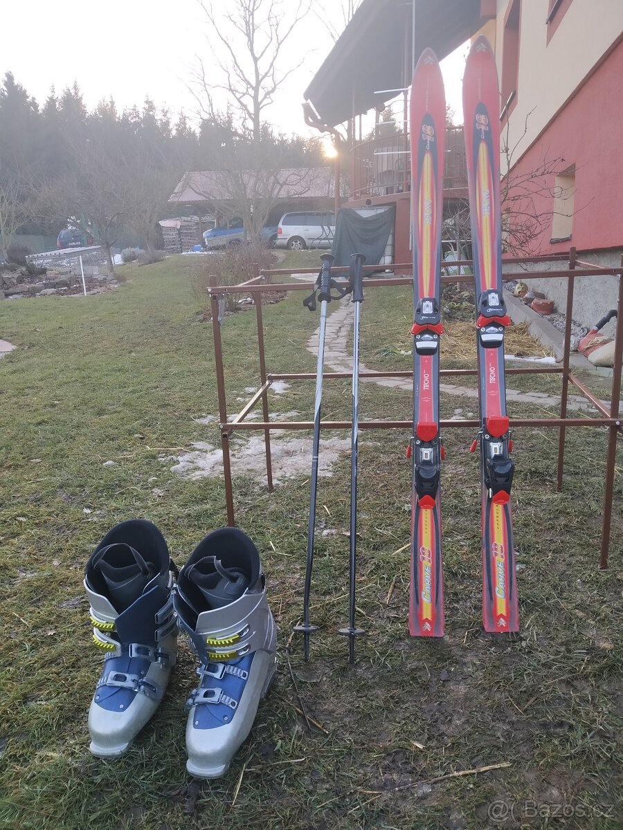 Sjezdové lyže a boty