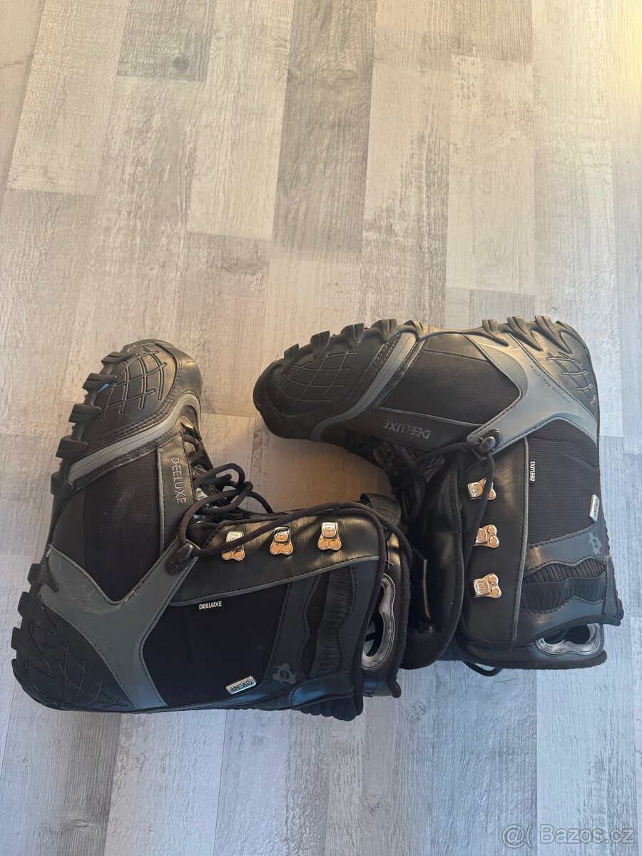 Snowboard boty 44