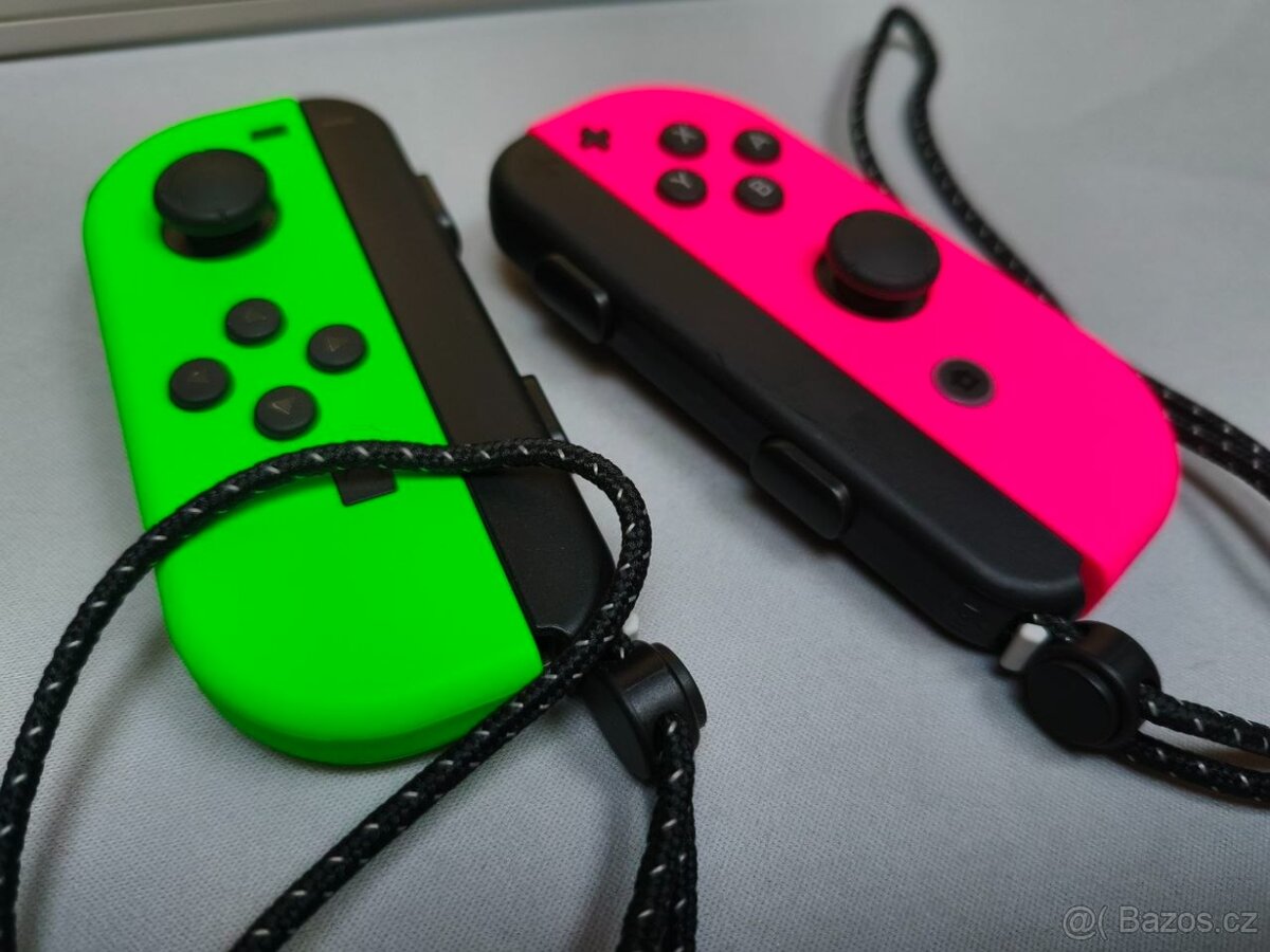 🎮 Nintendo Switch Joy-Con – Pink & Green