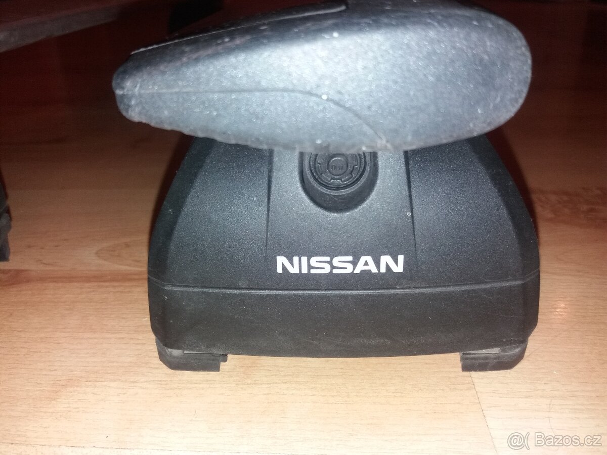 Prodám příční střešní nosič na Nissan Qashqai Na hagusy