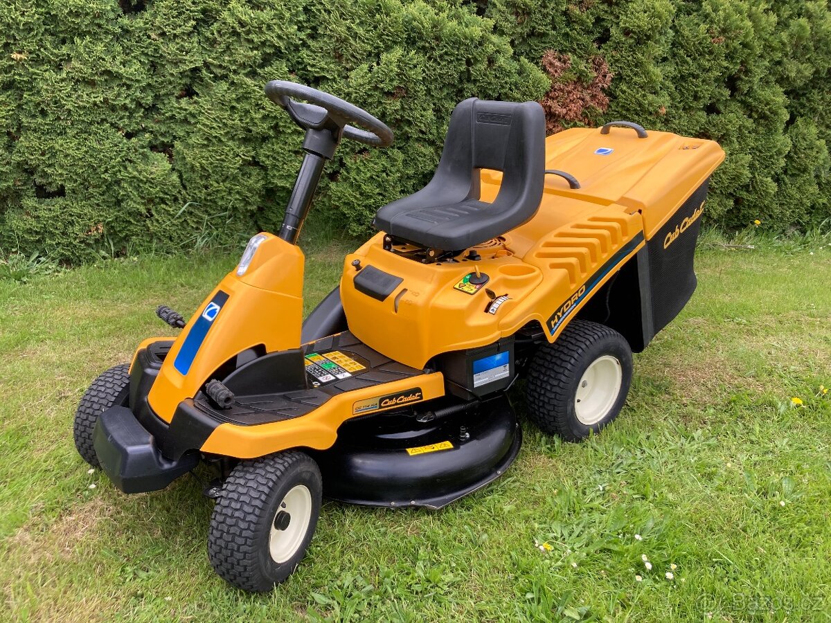 Zahradní traktůrek Cub Cadet CC 114 HA