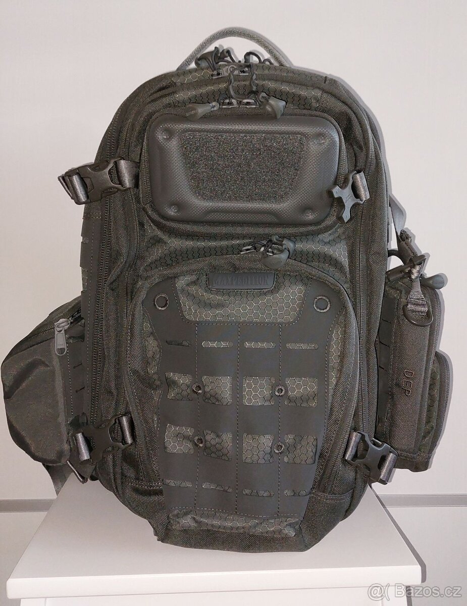 Nový batoh Maxpedition Riftcore 23 L + 2 boční kapsy