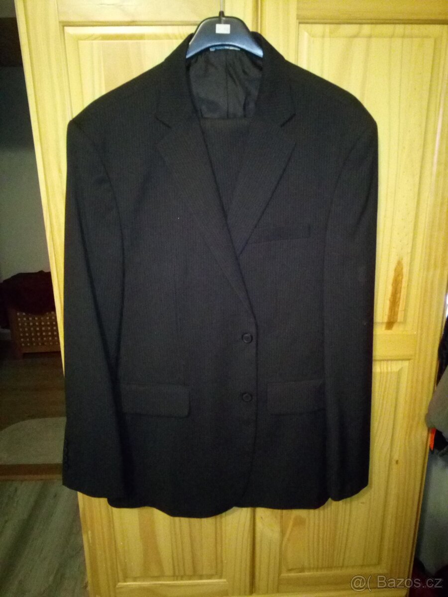 pánský zachovalý oblek