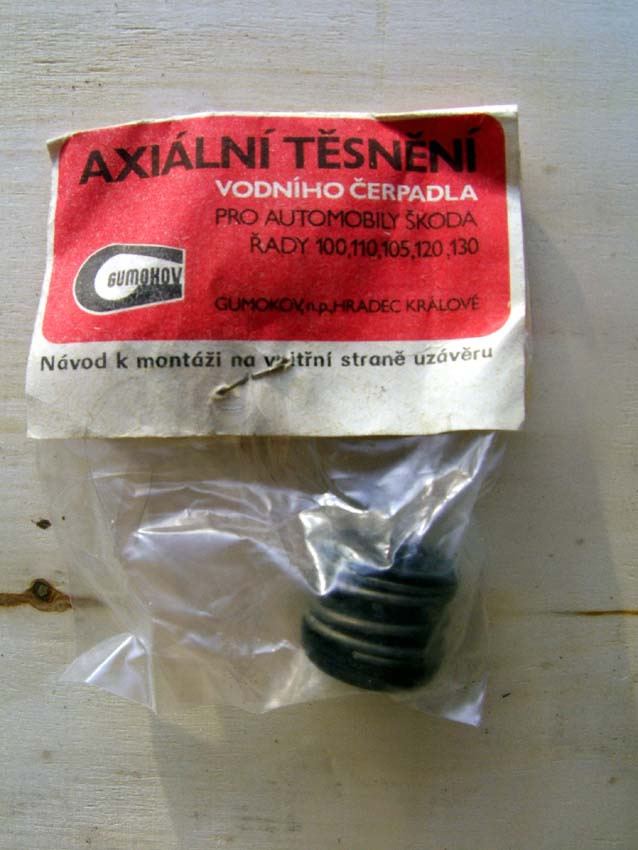 Axiální těsnění a pouzdro vod. pumpy Škoda 100-120