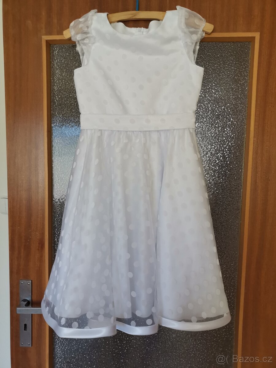 Dívčí šaty pro družičku
