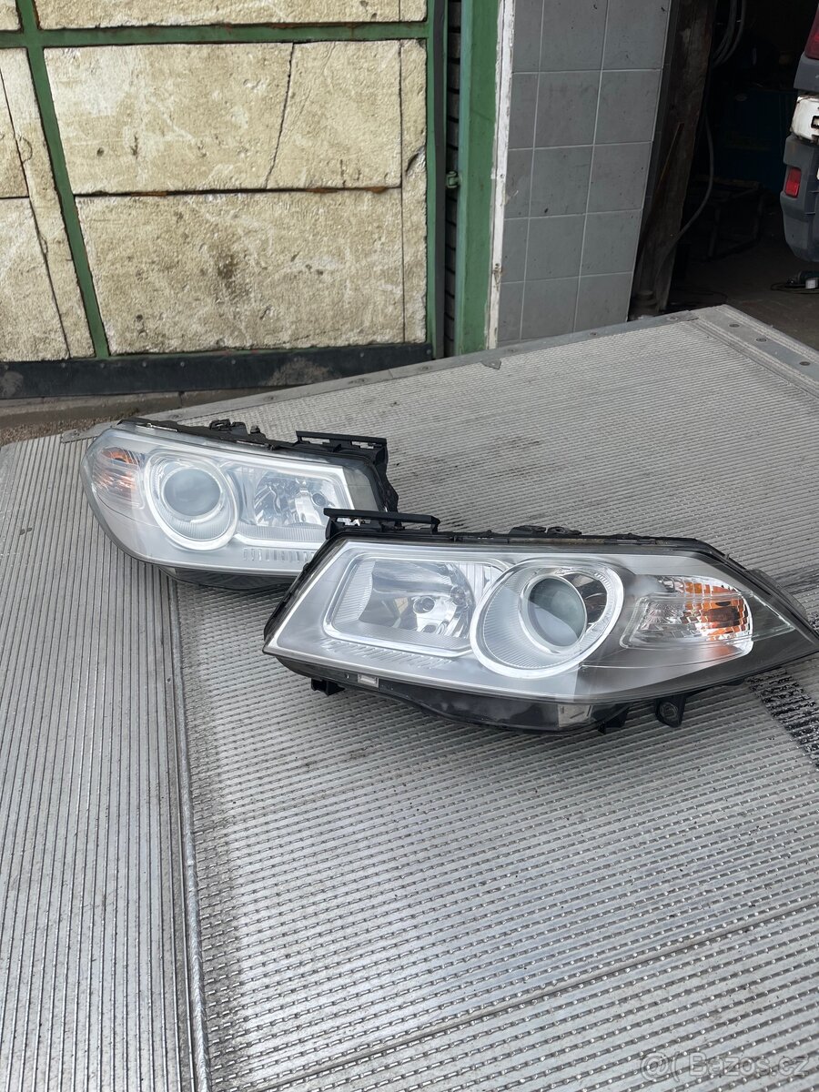 RENAULT MEGANE II FACE LIFT——PREDNI SVETLA