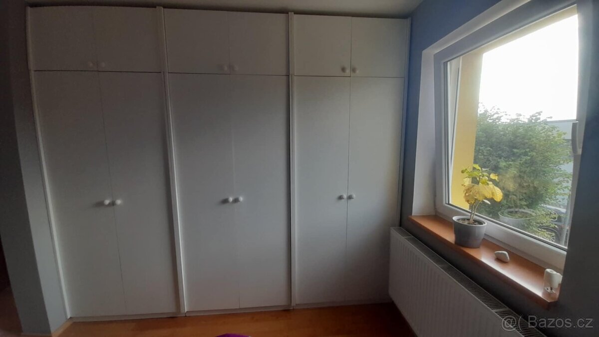 Šatní skříně
