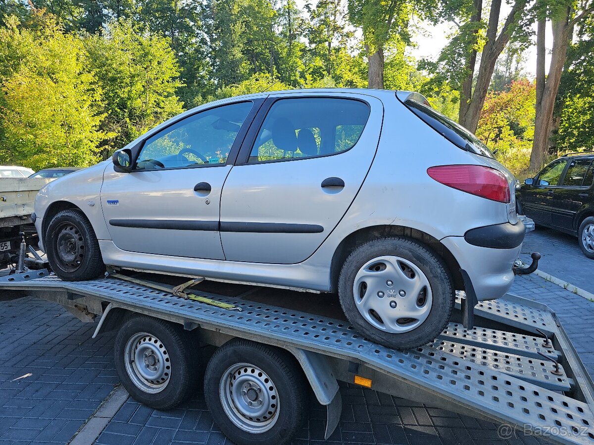 Peugeot 206 1.4 BENZÍN 55KW