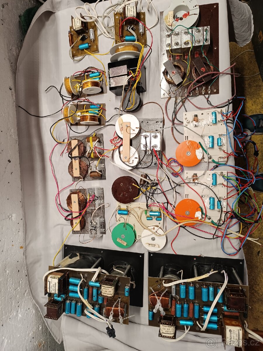 Repro vyhybky i aktivní se zesilovačem