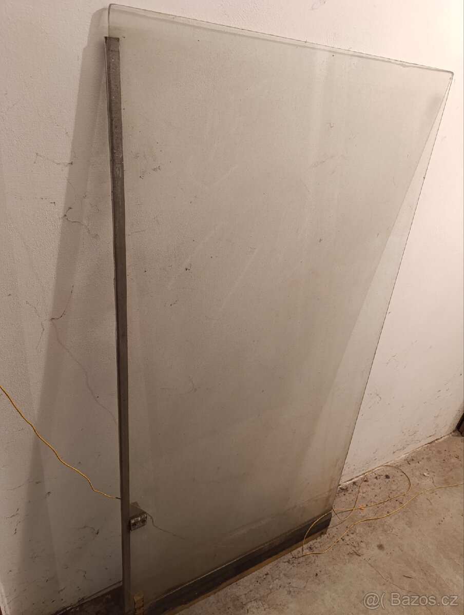 Uds 114 sklo dveří